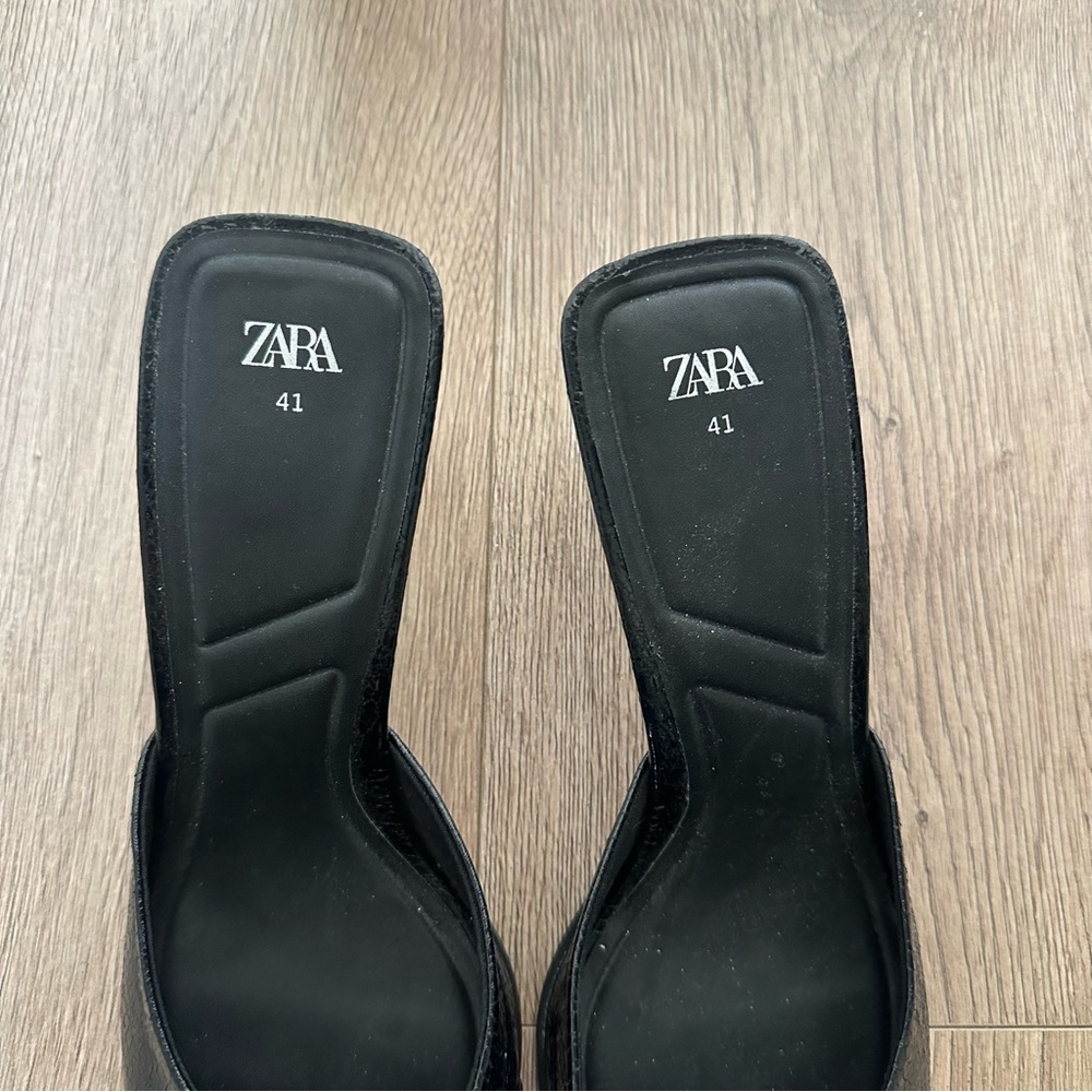 Zara Black Pointed Toe Buckle Heels - Picture 3 of 5
